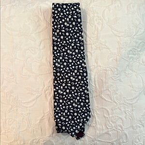 GAP Dark Blue Tie with White Floral Design
